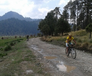  Cycling tours 